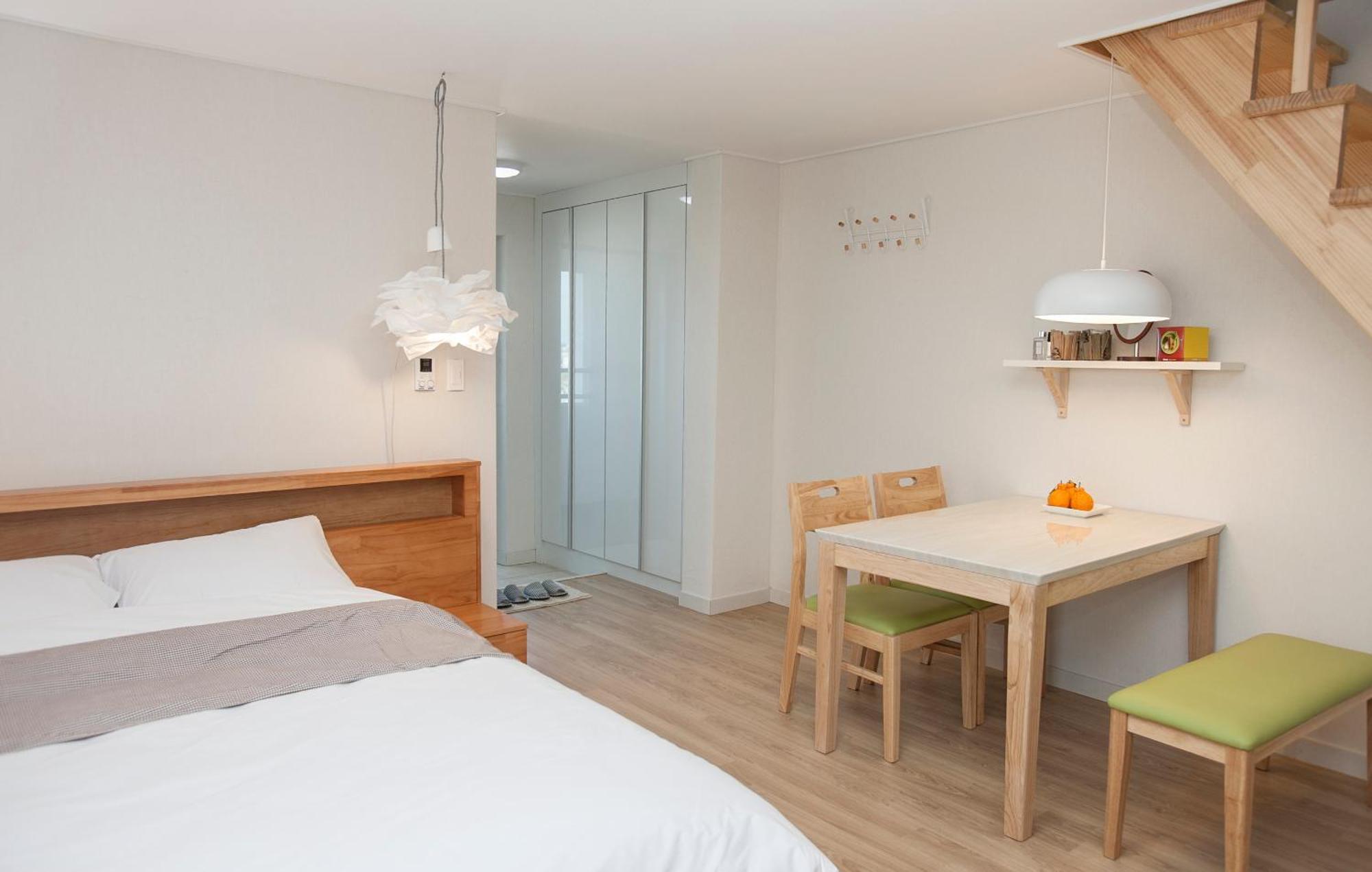 Jeju Aria Pension Екстер'єр фото